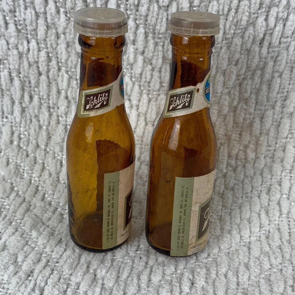 Vintage Schlitz Beer Miniature Bottles Amber Glass Salt‎ Pepper Shakers 1957